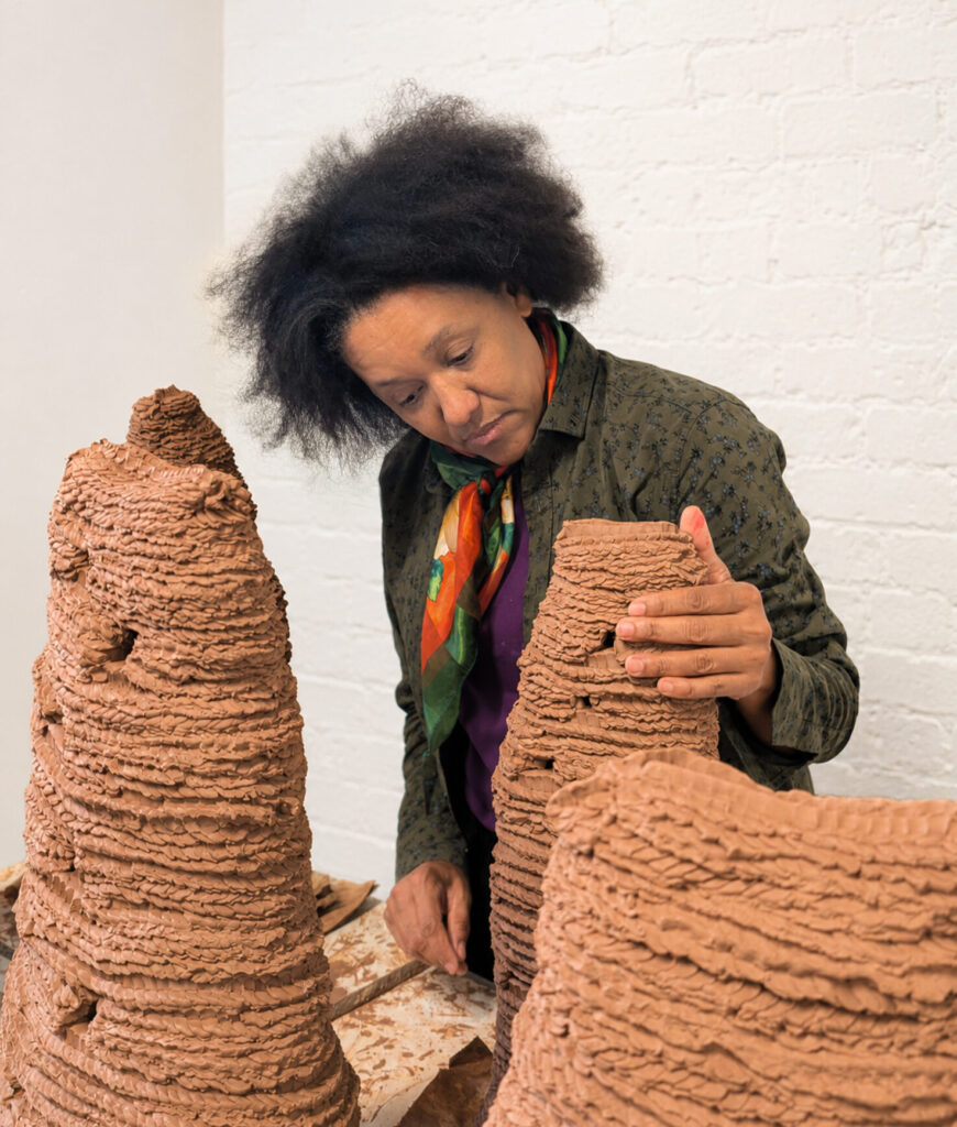 Hand in Hand: Interview with Lidia Lisbôa